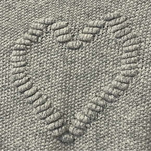 ⭐️ Lauren Conrad Heart Textured Cable Knit Sweater Small - Picture 4 of 6
